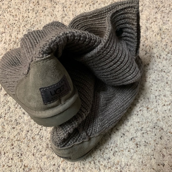 Women’s Ugg Boots - Picture 1 of 4